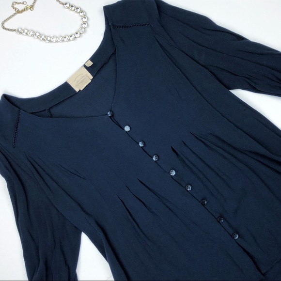 Vanessa Virginia Velvety Soft Light Button Blouse - Picture 4 of 8